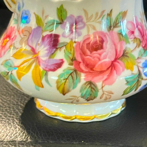 Vintage Paragon Fine Bone China
England QUEENS GARDEN Ptrn Sugar
Bowl & Creamer - Picture 13 of 16